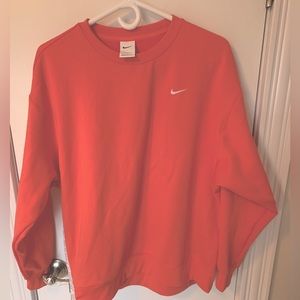 Nike therma fit coral sweater